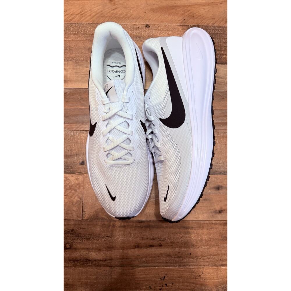 Size 8 - Nike Revolution 8 White Pure Platinum Black